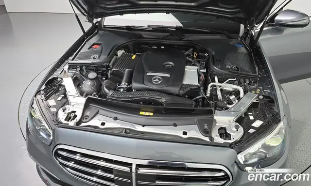 Mercedes-Benz E-Class 2021 2.0 автомат (гидро), миниатюра 6