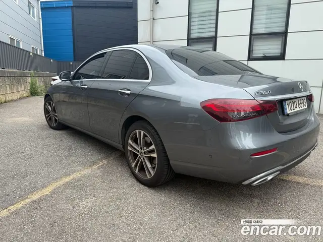Mercedes-Benz E-Class 2021 2.0 автомат (гидро), миниатюра 2