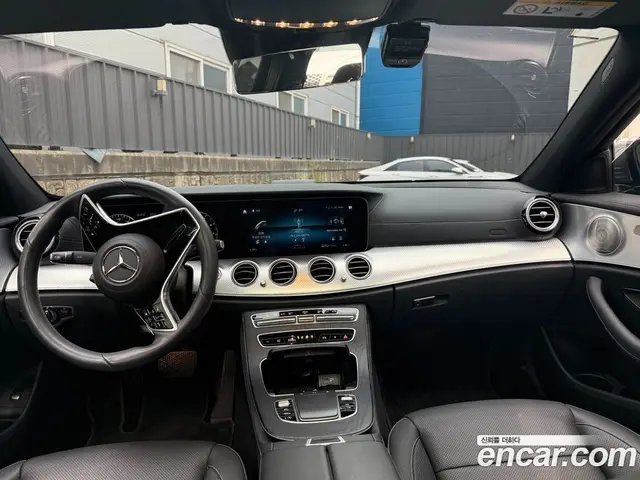 Mercedes-Benz E-Class 2021 2.0 автомат (гидро), миниатюра 6