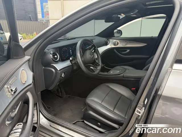 Mercedes-Benz E-Class 2021 2.0 автомат (гидро), миниатюра 9