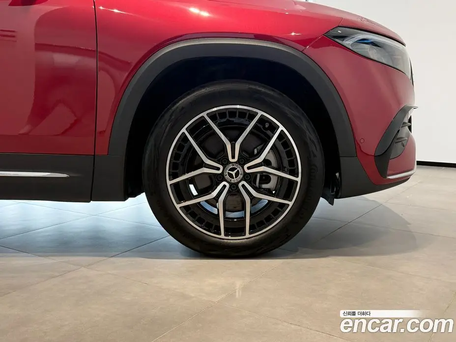 Mercedes-Benz EQB 2024 0.2 автомат (гидро), фото 5