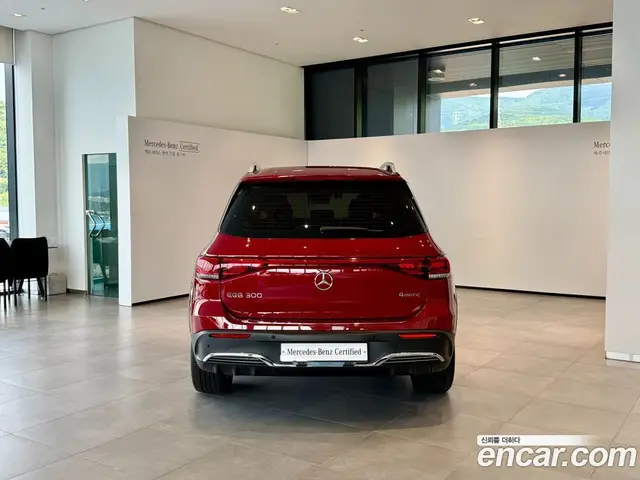 Mercedes-Benz EQB 2024 0.2 автомат (гидро), миниатюра 7