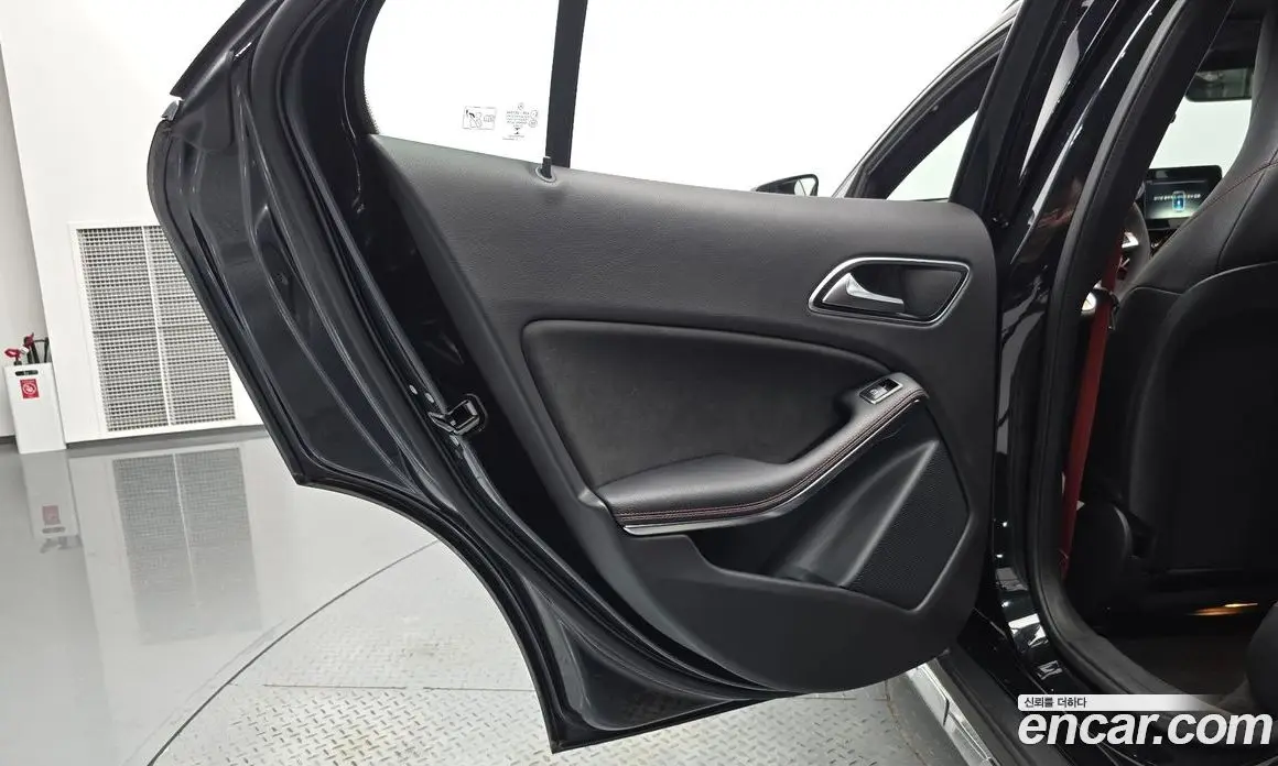 Mercedes-Benz GLA-Class 2018 2.0 автомат (гидро), фото 14