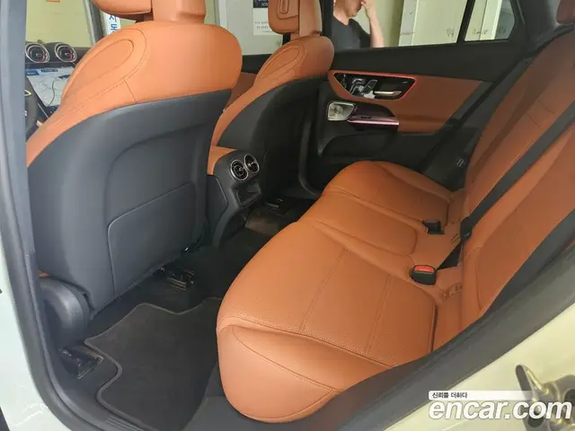 Mercedes-Benz GLC-Class 2024 2.0 автомат (гидро), миниатюра 12