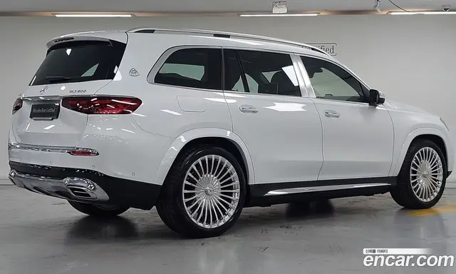 Mercedes-Benz GLS-Class 2025 4.0 автомат (гидро), миниатюра 2