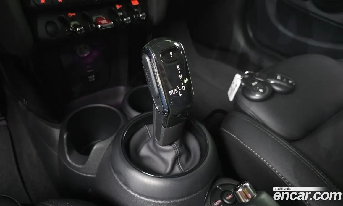 Mini Cooper 2022 1.5 автомат (гидро), фото 12