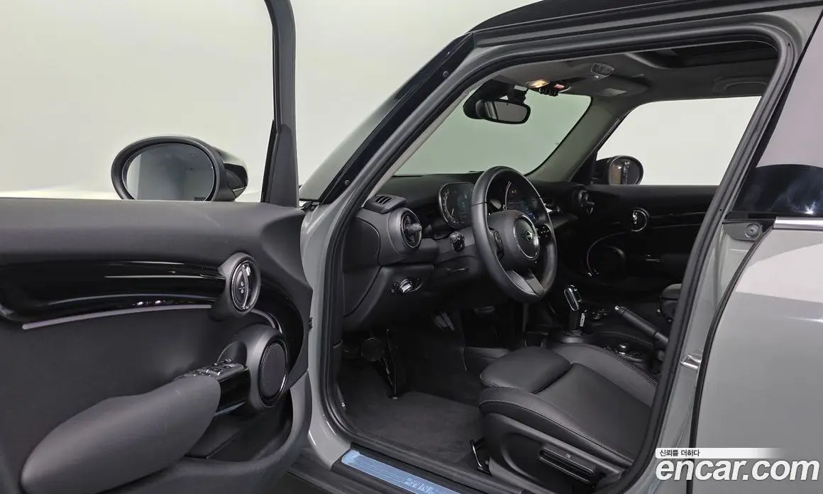 Mini Cooper 2022 1.5 автомат (гидро), фото 13