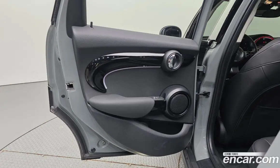 Mini Cooper 2022 1.5 автомат (гидро), фото 15