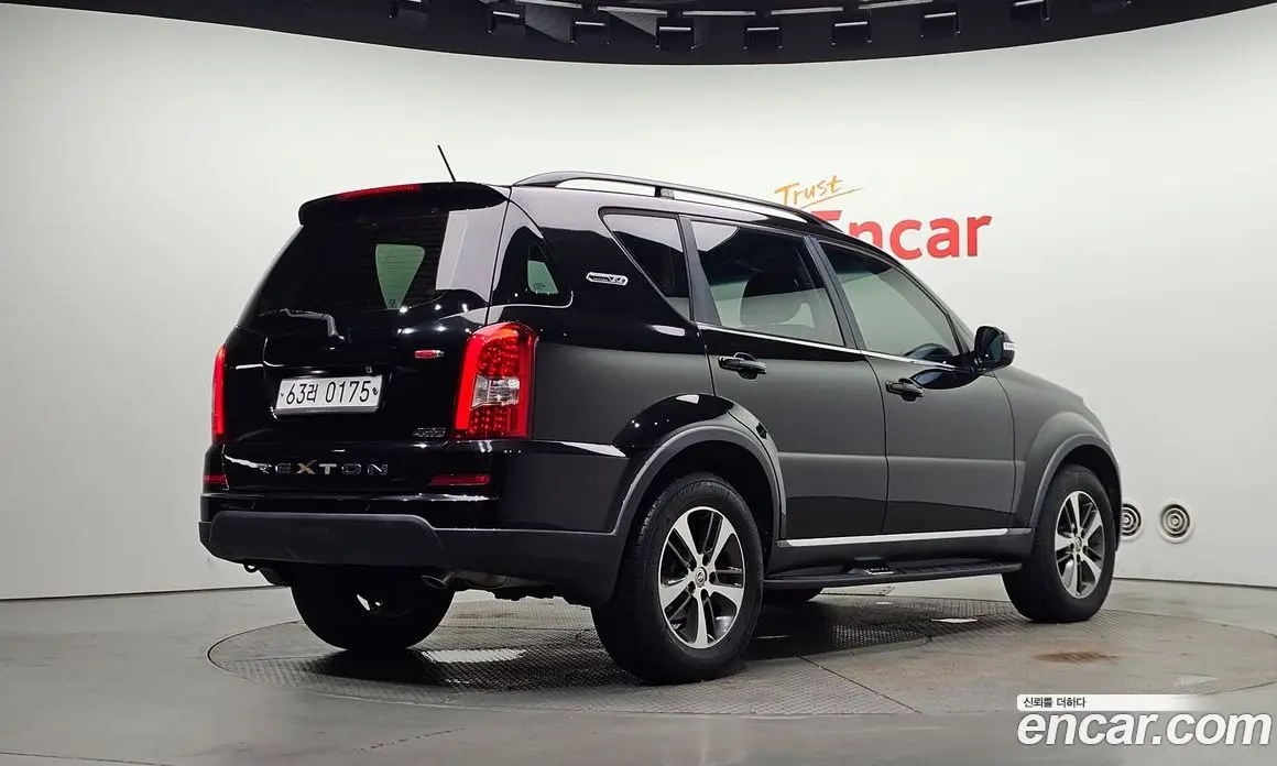 SsangYong Rexton 2016 2.2 автомат (гидро), фото 2 SsangYong Rexton 2016 2.2 автомат (гидро), фото 2