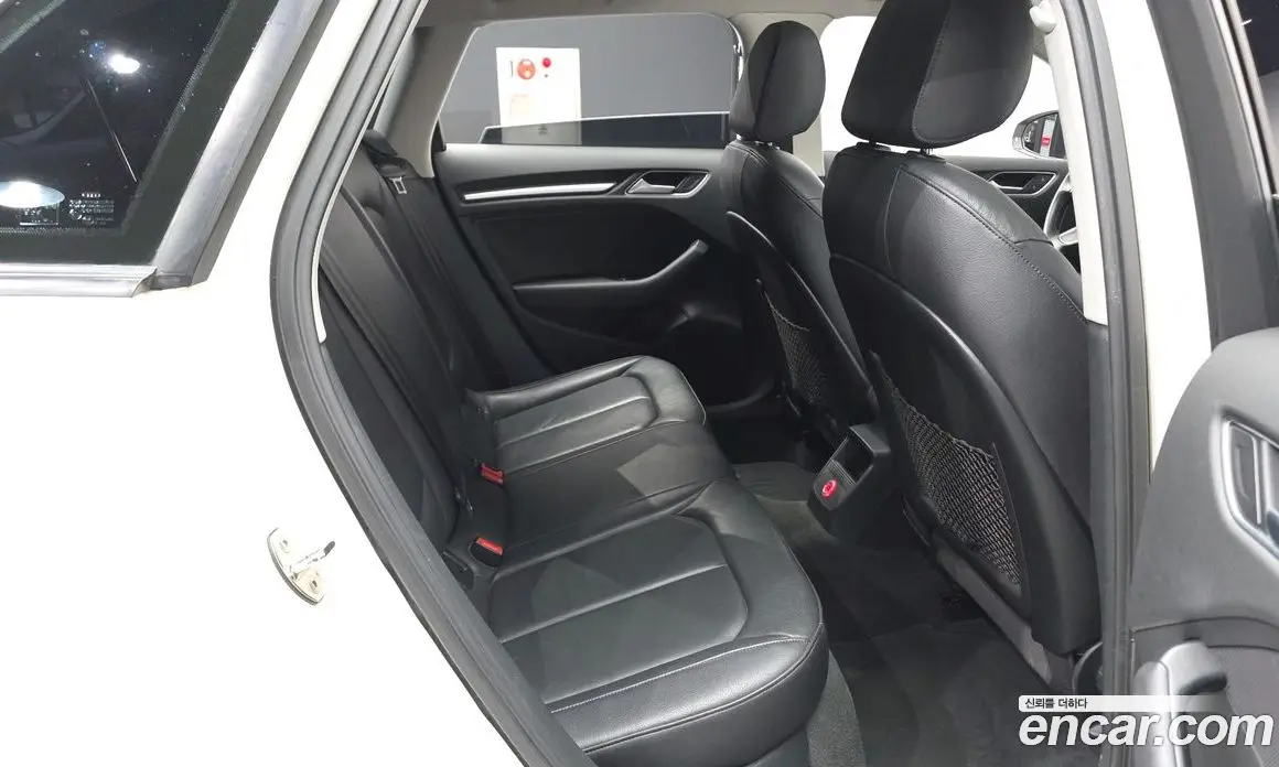 Audi A3 2015 1.6 автомат (гидро), фото 12