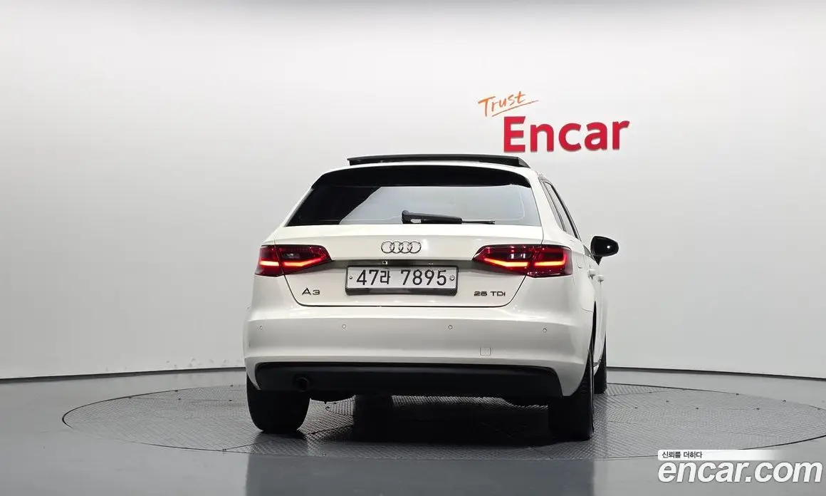 Audi A3 2015 1.6 автомат (гидро), фото 4