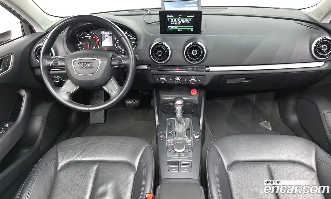 Audi A3 2015 1.6 автомат (гидро), фото 7
