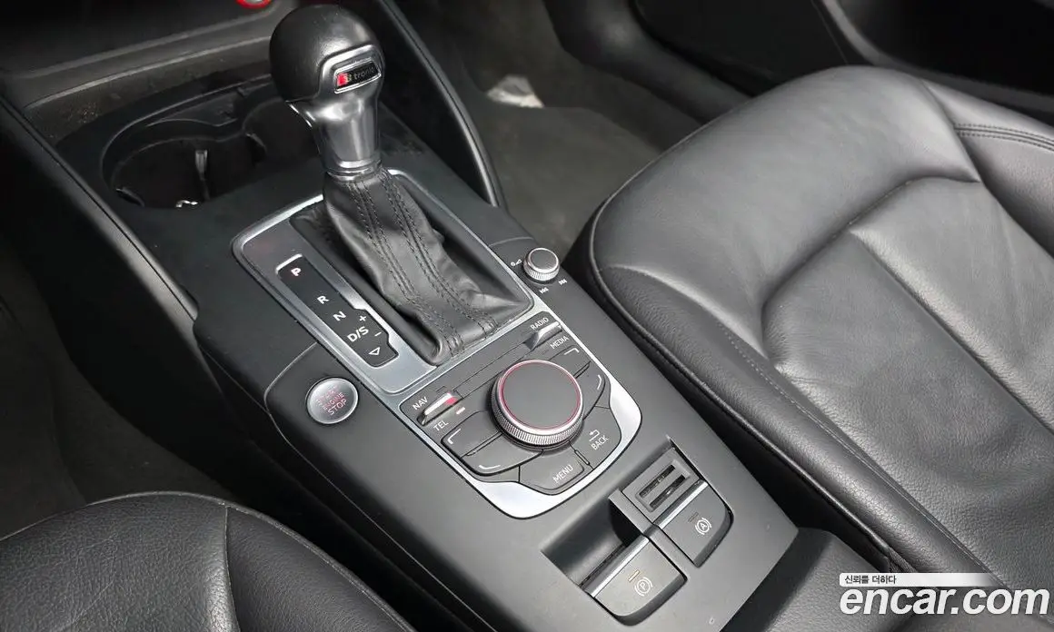 Audi A3 2015 1.6 автомат (гидро), фото 9