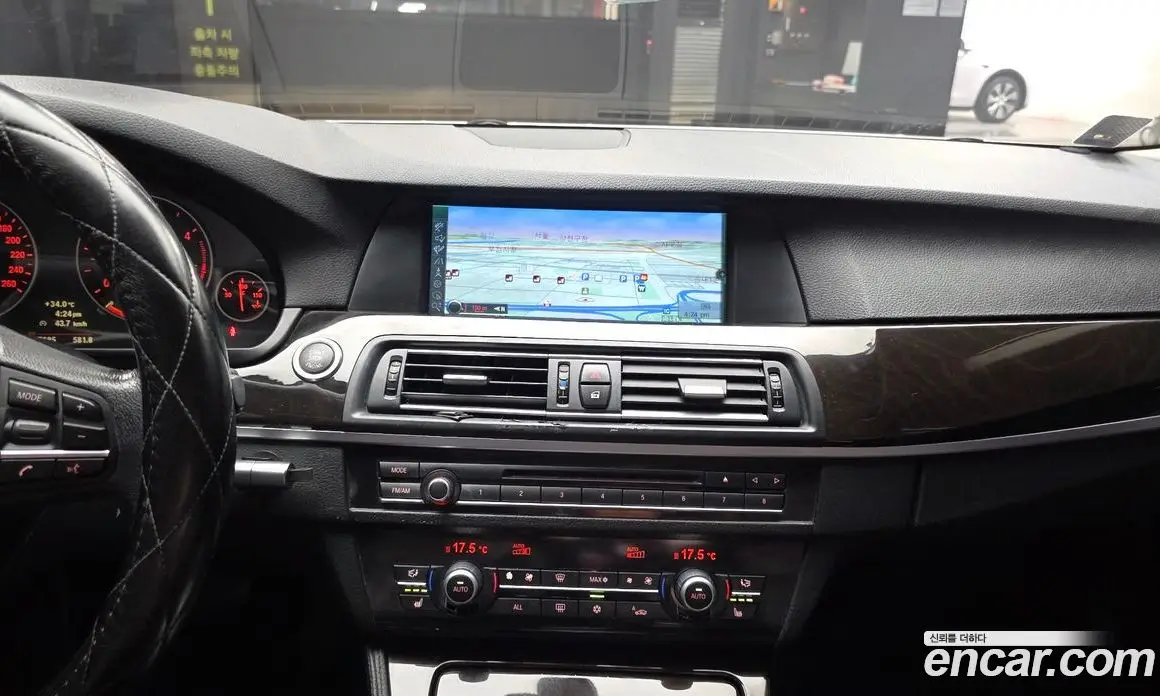 BMW 5 серия 2011 2.0 автомат (гидро), фото 14