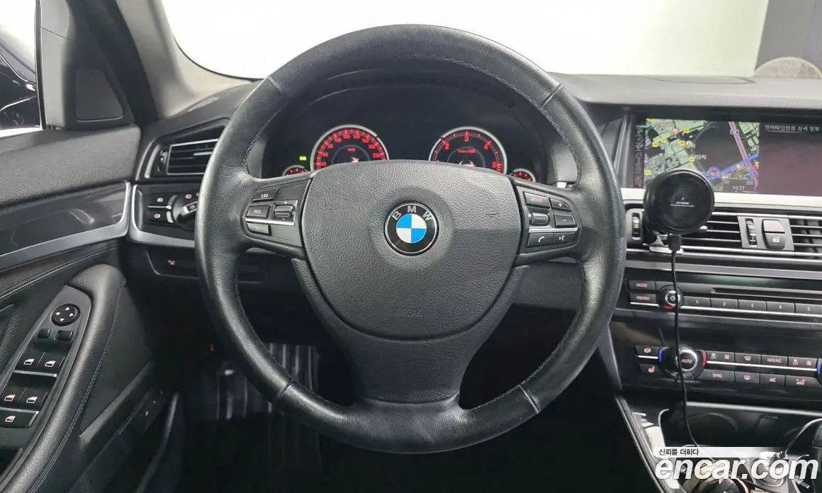 BMW 5 серия 2016 2.0 автомат (гидро), фото 13