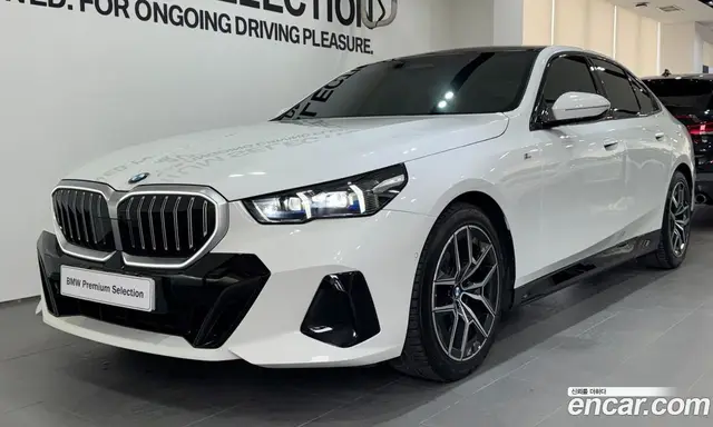 BMW 5 серия, 2024, 31 740 км