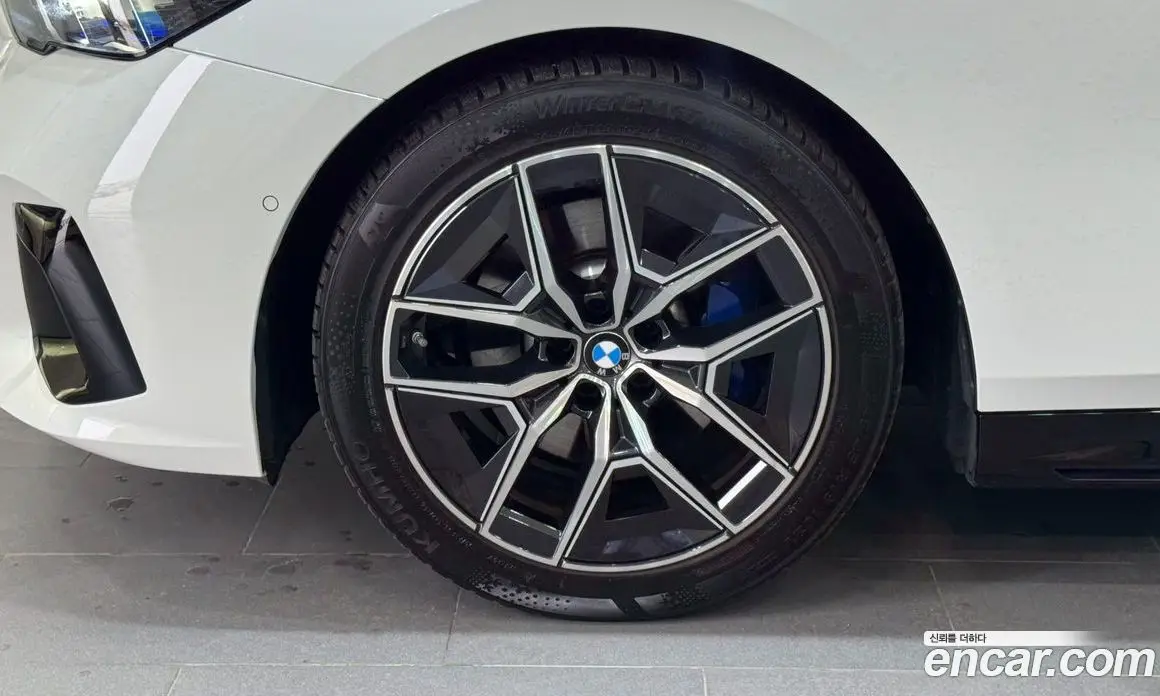 BMW 5 серия 2024 2.0 автомат (гидро), фото 5
