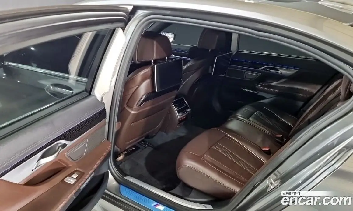 BMW 7 серия 2017 3.0 автомат (гидро), фото 17