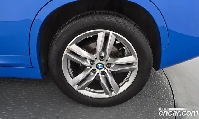 BMW X1 2020 2.0 автомат (гидро), миниатюра 7