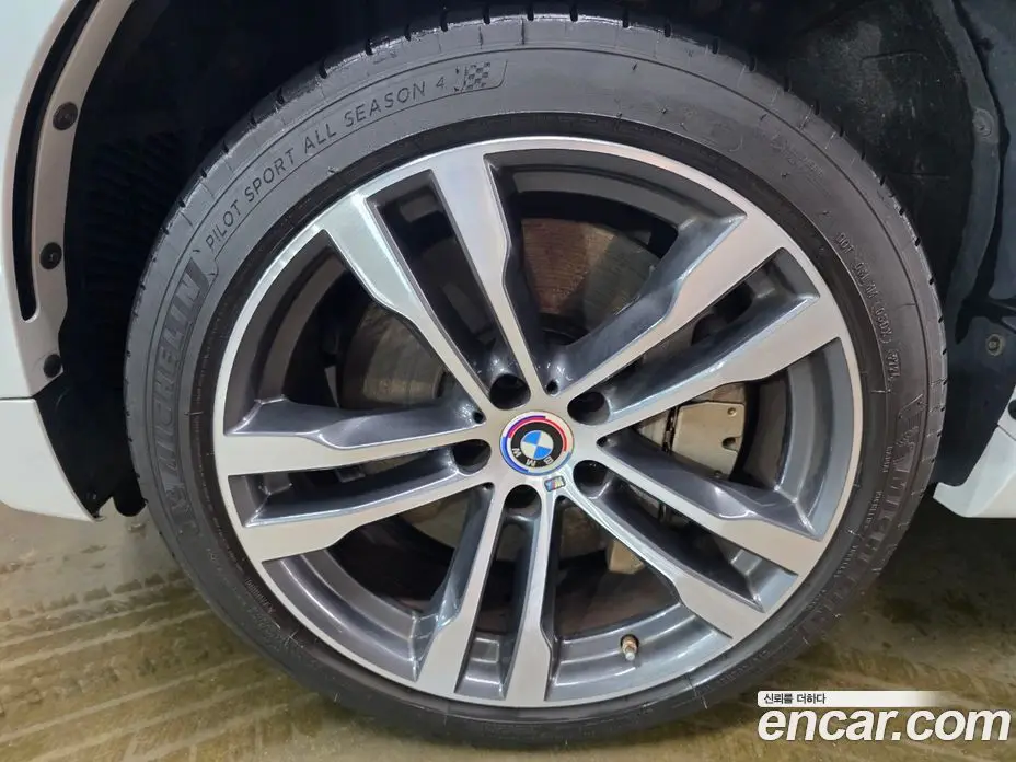 BMW X6 2016 3.0 автомат (гидро), фото 5 BMW X6 2016 3.0 автомат (гидро), фото 5