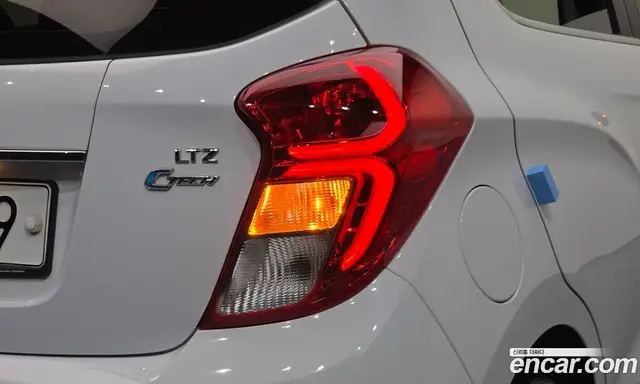 Chevrolet Spark 2016 1.0 автомат (гидро), миниатюра 9
