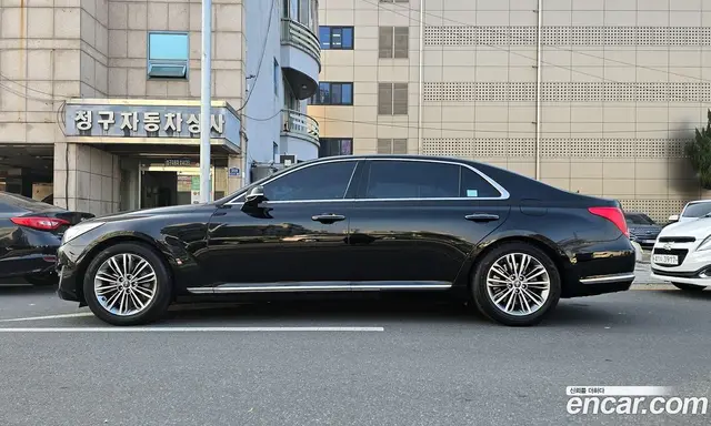 Genesis EQ900 2016 3.8 автомат (гидро), миниатюра 3 Genesis EQ900 2016 3.8 автомат (гидро), миниатюра 3
