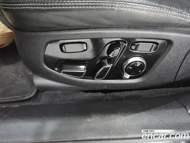 Genesis EQ900 2017 3.8 автомат (гидро), миниатюра 8