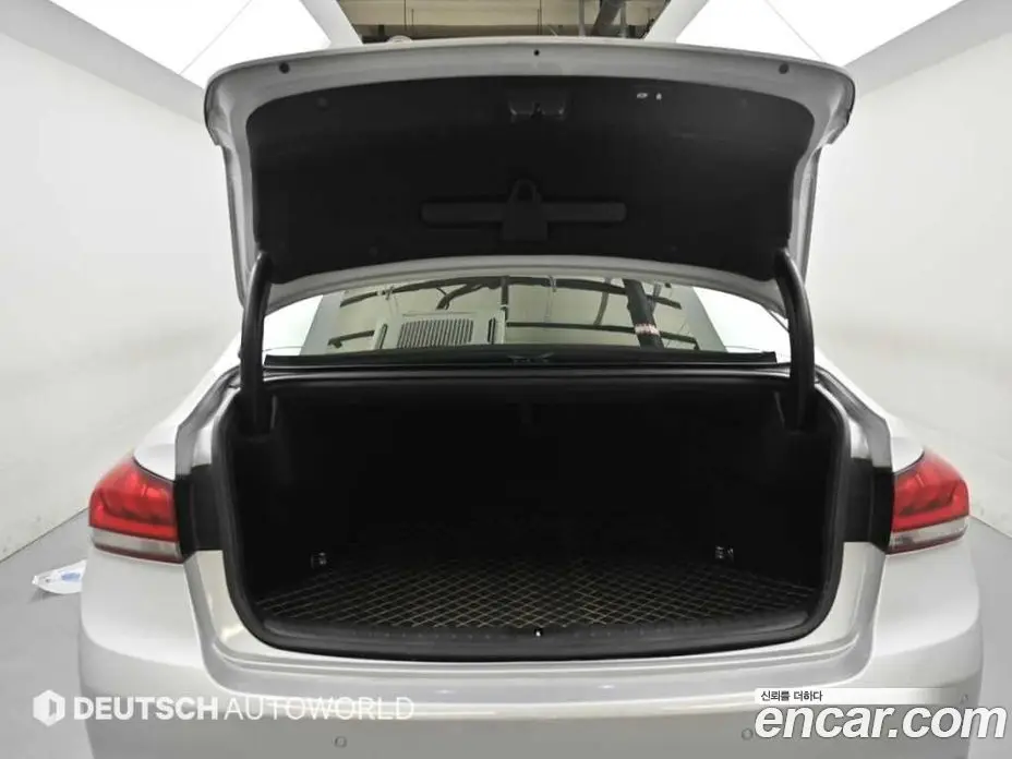 Genesis G80 2016 3.3 автомат (гидро), фото 19 Genesis G80 2016 3.3 автомат (гидро), фото 19