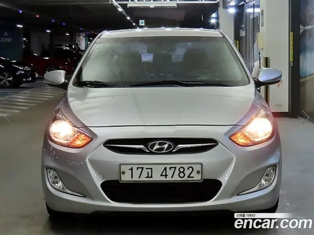 Hyundai Accent 2014 1.6 автомат (гидро), миниатюра 2