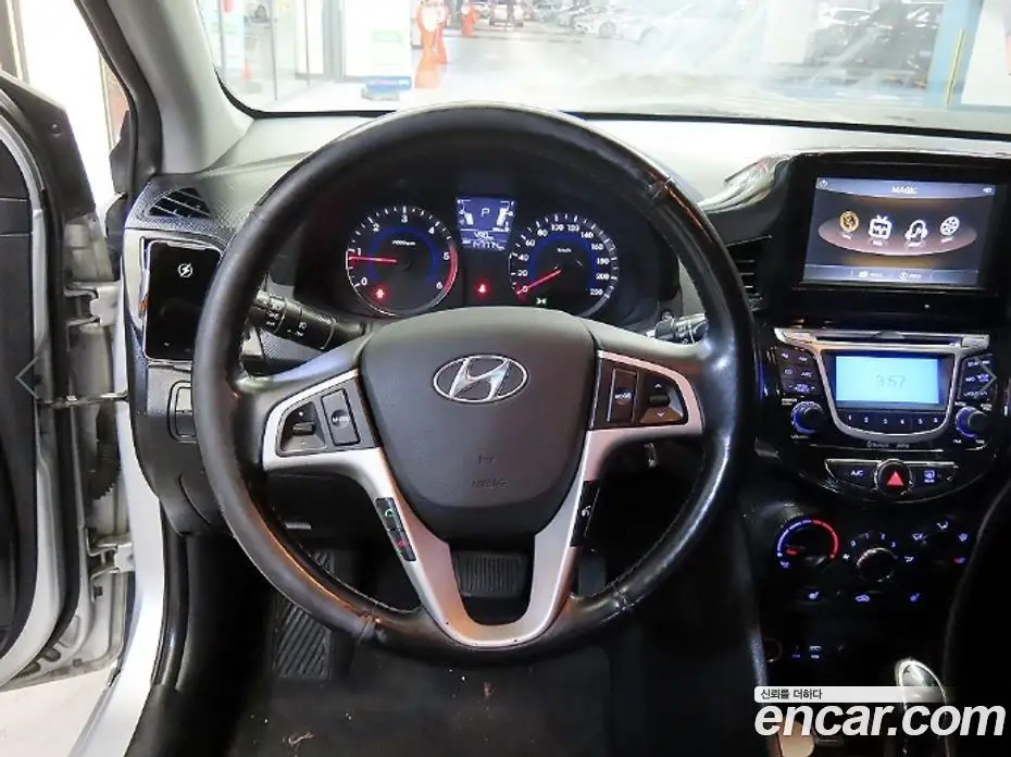 Hyundai Accent 2014 1.6 автомат (гидро), фото 8