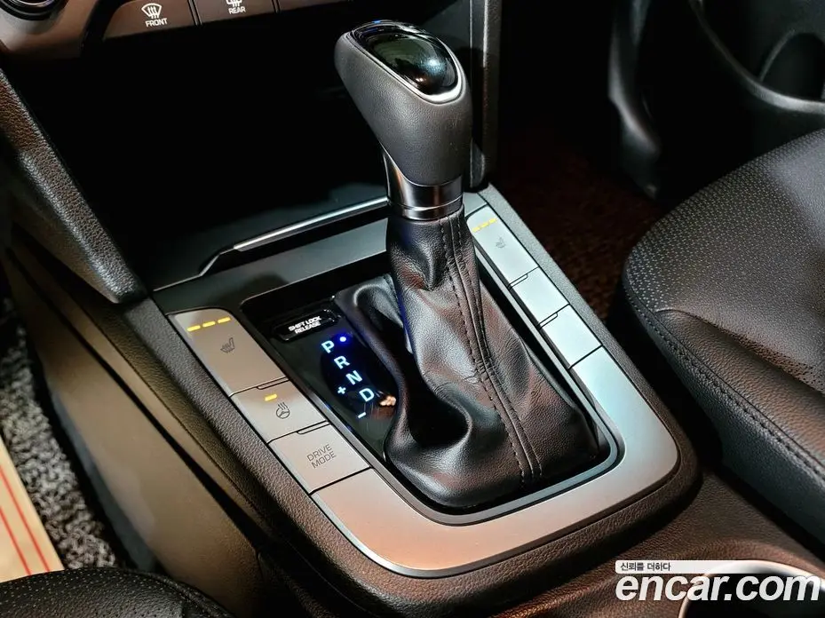 Hyundai Avante 2016 1.6 автомат (гидро), фото 16