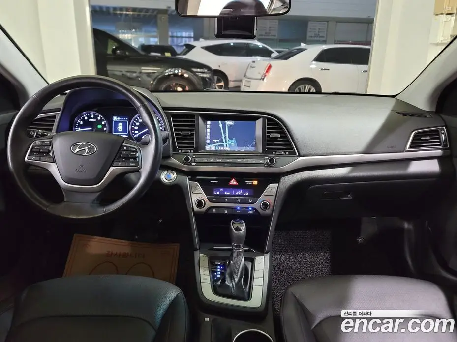 Hyundai Avante 2016 1.6 автомат (гидро), фото 9