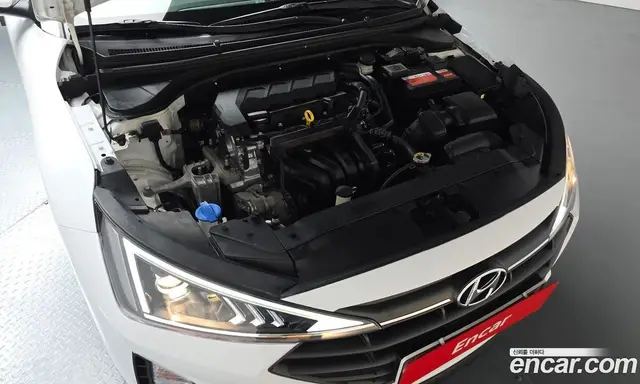 Hyundai Avante 2018 1.6 автомат (гидро), миниатюра 6
