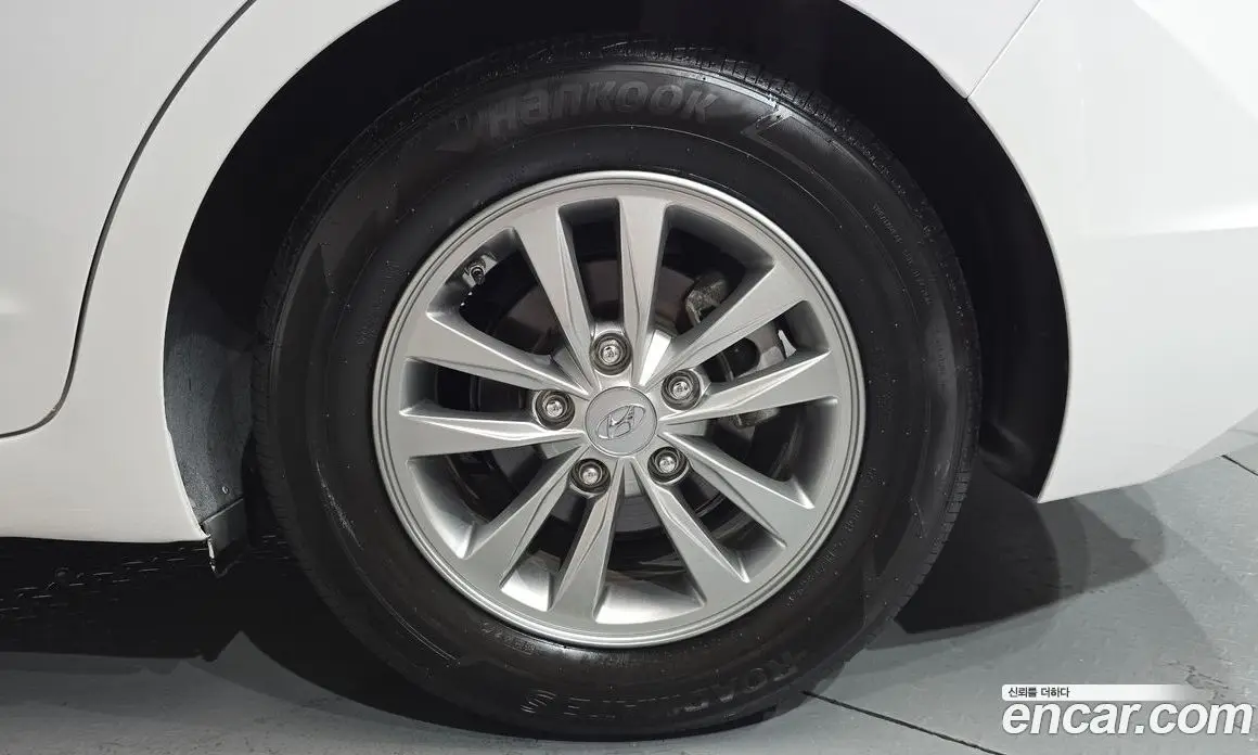 Hyundai Avante 2018 1.6 автомат (гидро), фото 7