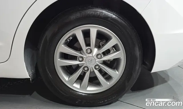 Hyundai Avante 2018 1.6 автомат (гидро), миниатюра 7