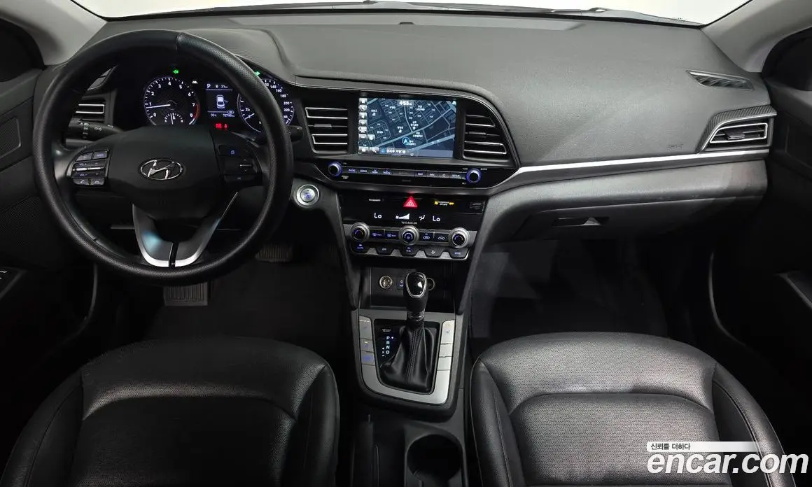 Hyundai Avante 2018 1.6 автомат (гидро), фото 10