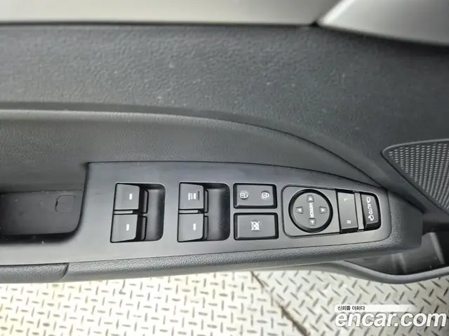 Hyundai Avante 2019 1.6 автомат (гидро), миниатюра 11