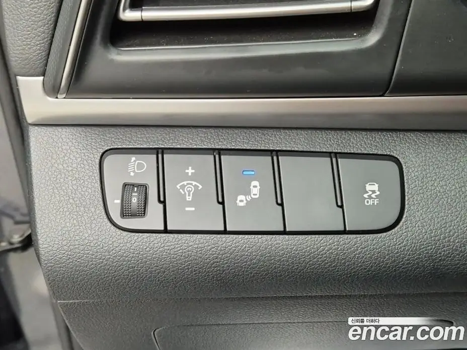 Hyundai Avante 2019 1.6 автомат (гидро), фото 16