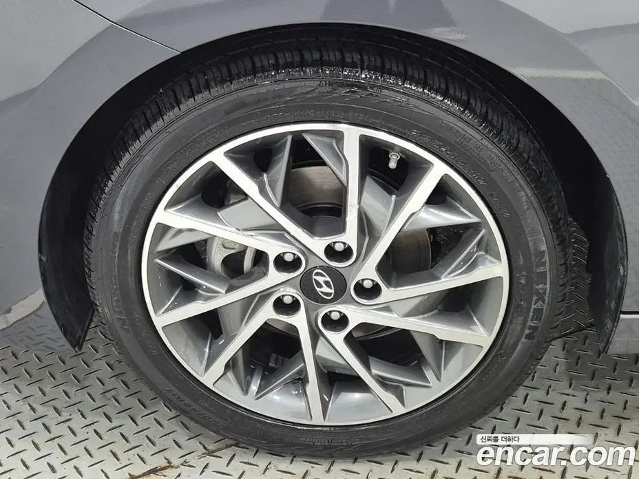 Hyundai Avante 2019 1.6 автомат (гидро), фото 19