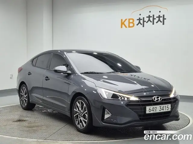 Hyundai Avante 2019 1.6 автомат (гидро), миниатюра 3