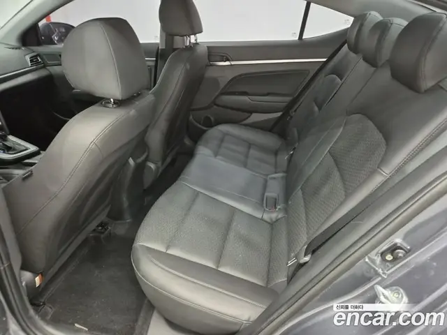 Hyundai Avante 2019 1.6 автомат (гидро), миниатюра 9