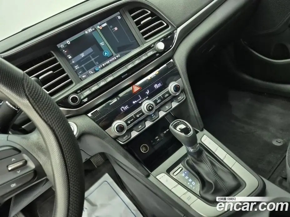 Hyundai Avante 2019 1.6 автомат (гидро), фото 10