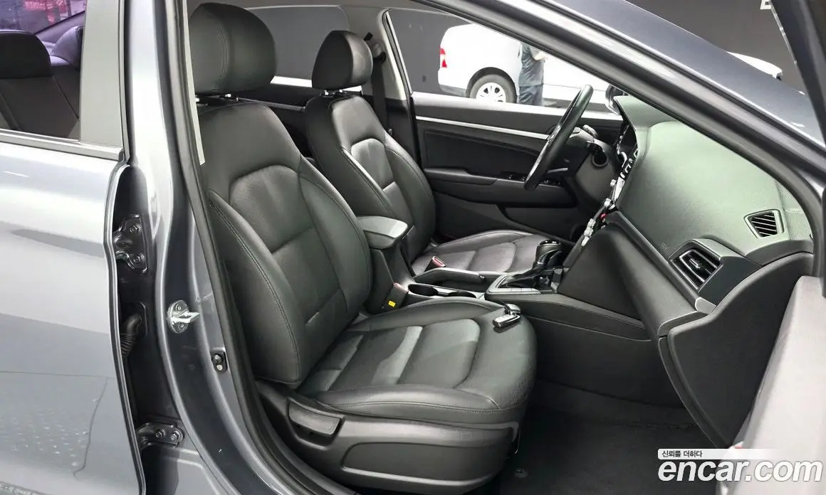 Hyundai Avante 2019 1.6 автомат (гидро), фото 17 Hyundai Avante 2019 1.6 автомат (гидро), фото 17