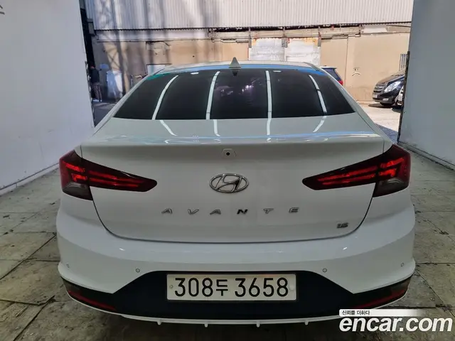 Hyundai Avante 2020 1.6 автомат (гидро), миниатюра 4