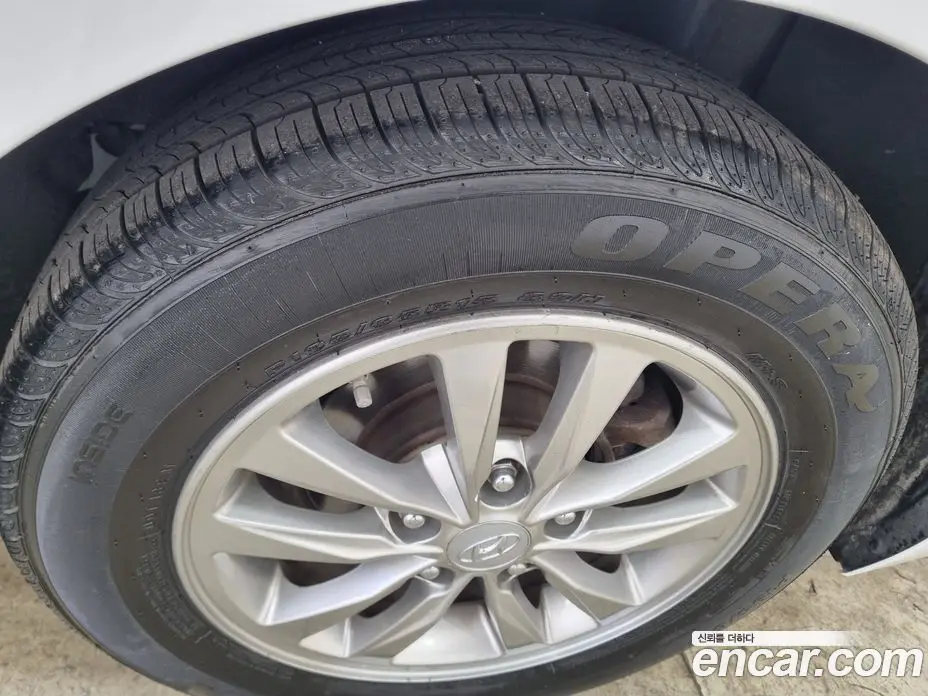 Hyundai Avante 2020 1.6 автомат (гидро), фото 7