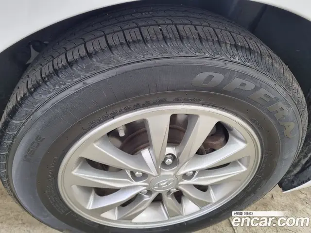 Hyundai Avante 2020 1.6 автомат (гидро), миниатюра 7