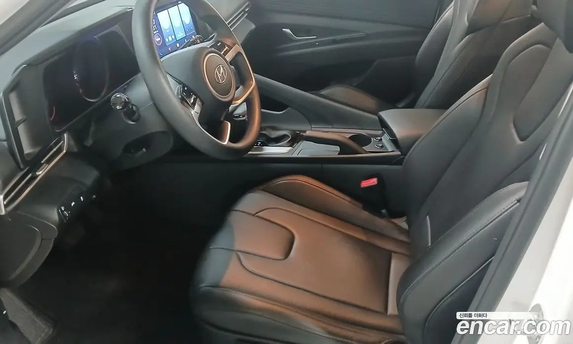 Hyundai Avante 2021 1.6 автомат (гидро), фото 11