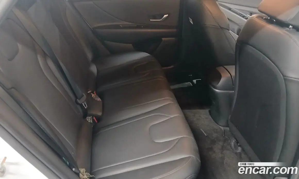 Hyundai Avante 2021 1.6 автомат (гидро), фото 12