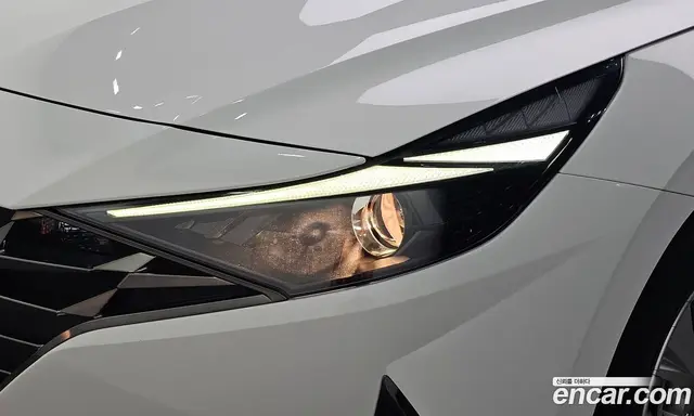 Hyundai Avante 2022 1.6 автомат (гидро), миниатюра 8