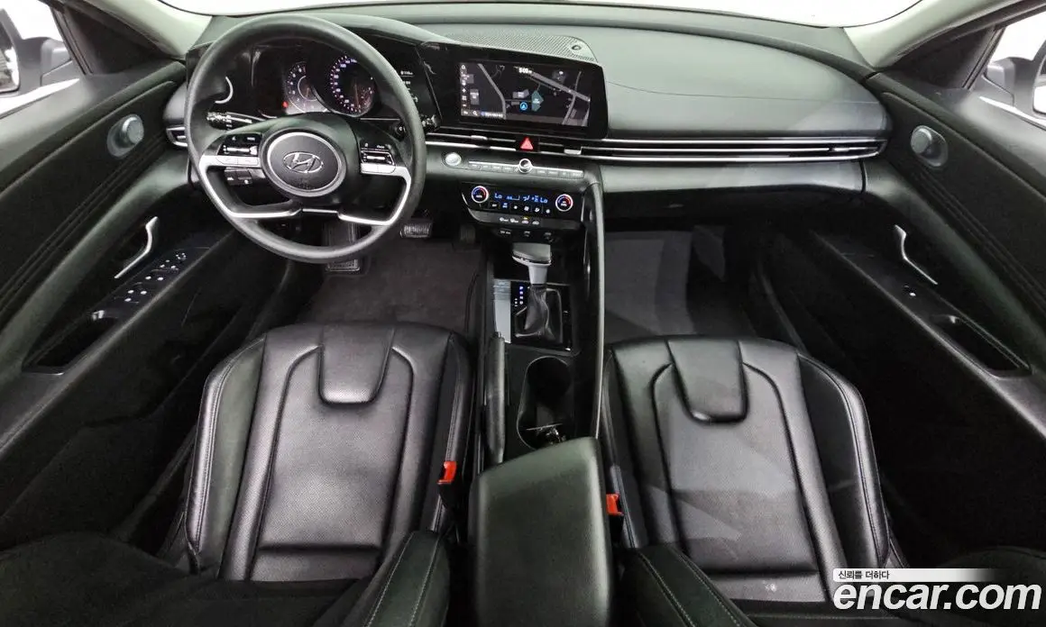 Hyundai Avante 2022 1.6 автомат (гидро), фото 10